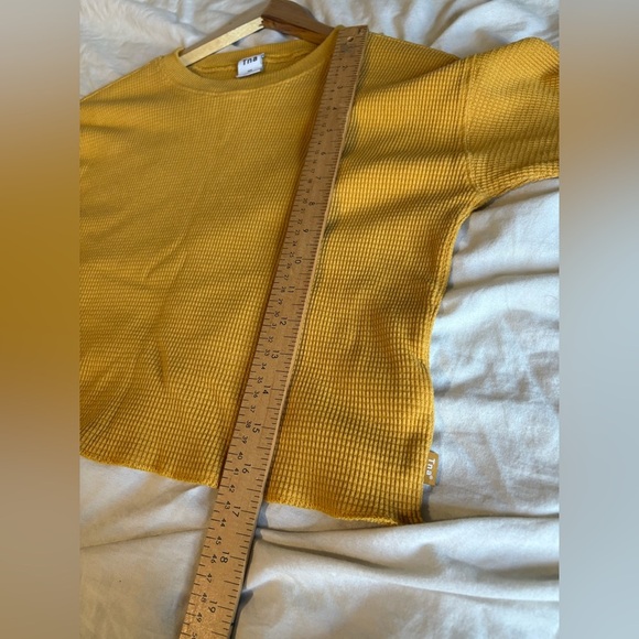 TNA Aritzia waffle knit thermal long sleeve crop golden yellow XXS - Picture 6 of 12